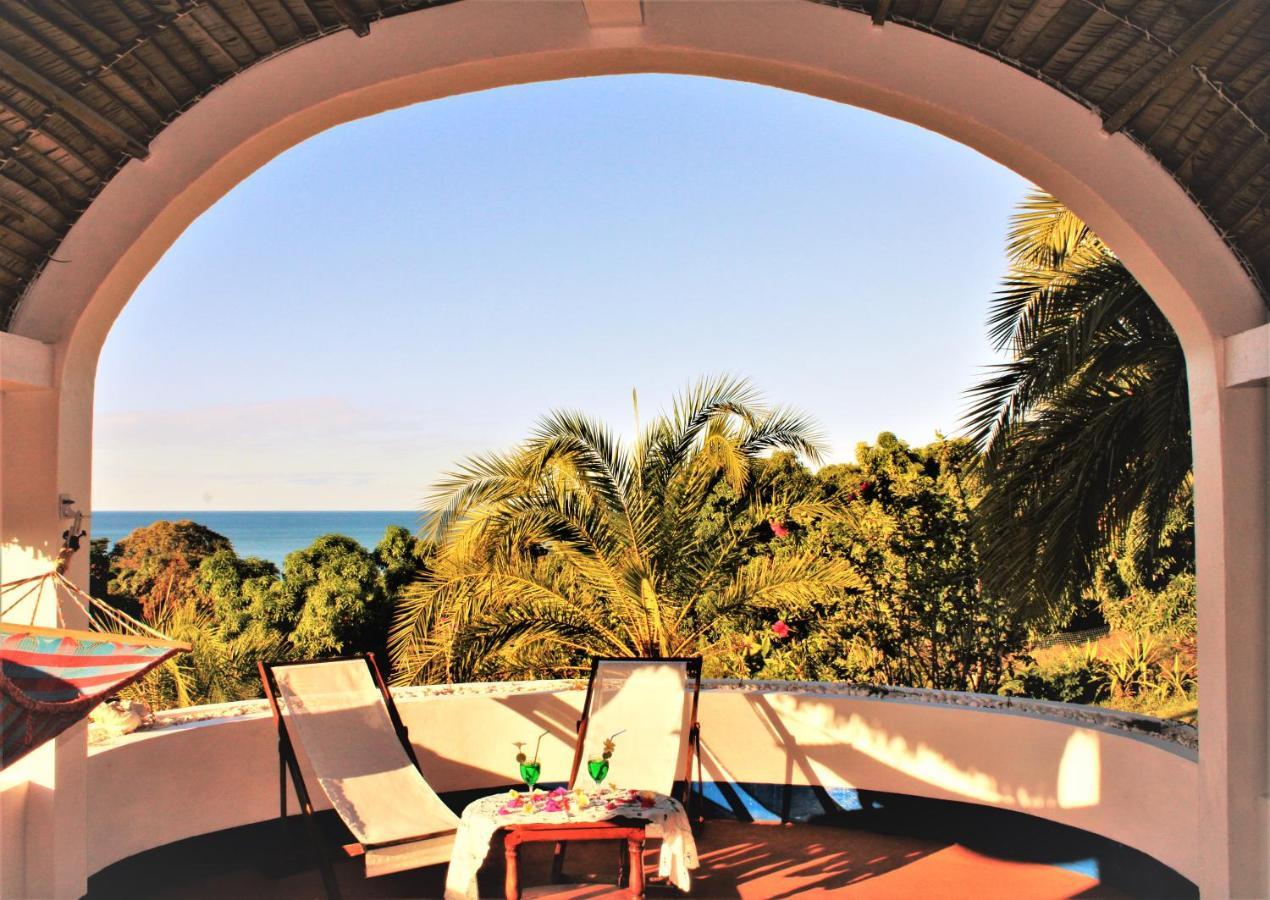 Le Grand Bleu Hotel Andilana Bagian luar foto