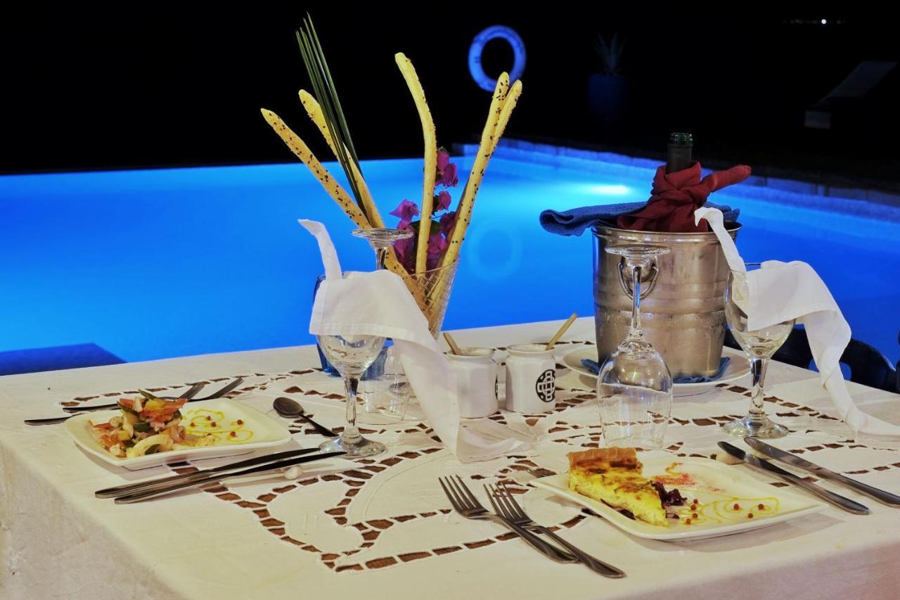 Le Grand Bleu Hotel Andilana Bagian luar foto