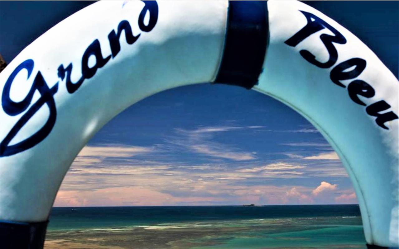 Le Grand Bleu Hotel Andilana Bagian luar foto