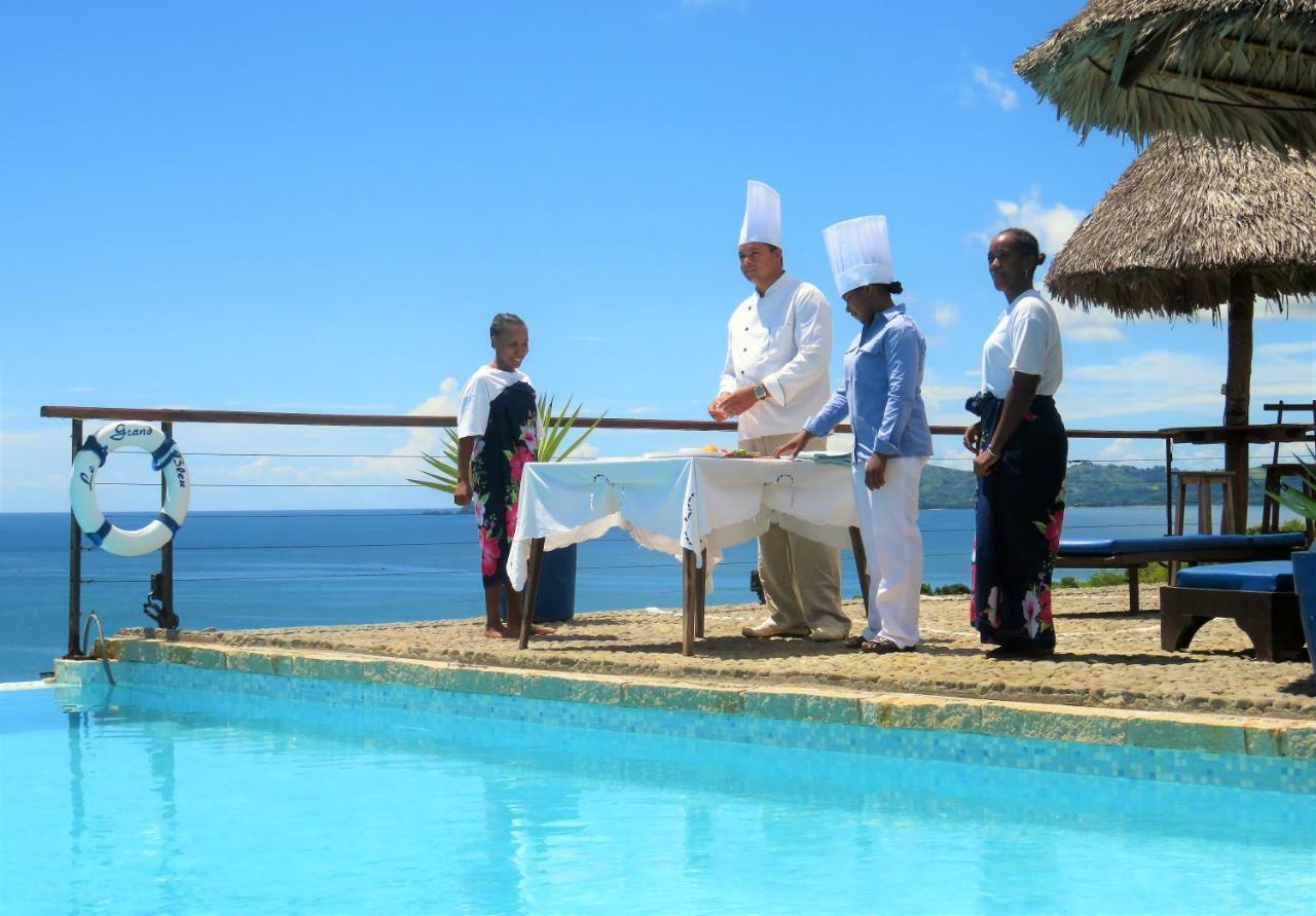 Le Grand Bleu Hotel Andilana Bagian luar foto