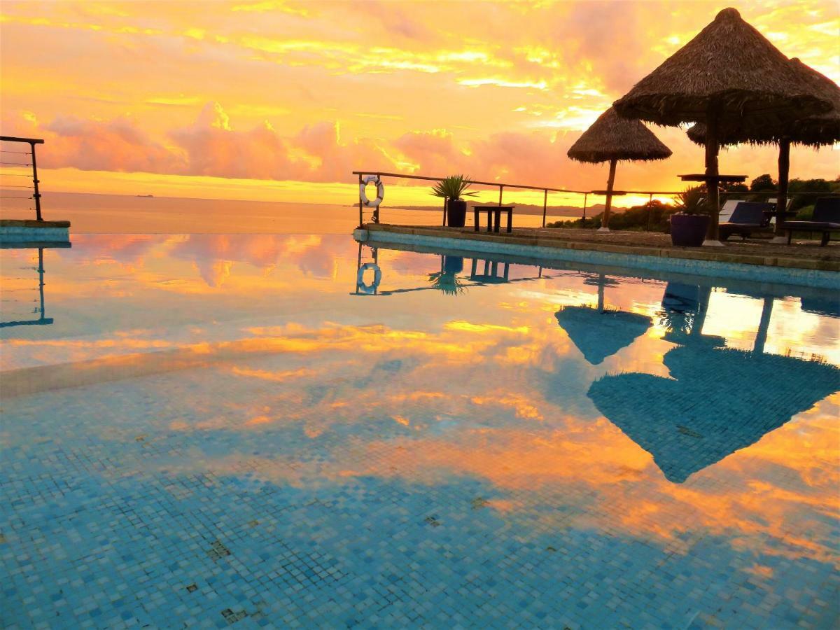 Le Grand Bleu Hotel Andilana Bagian luar foto